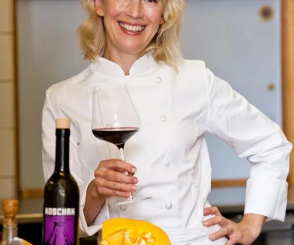 Inn Koschak Wirt & Weinbauer