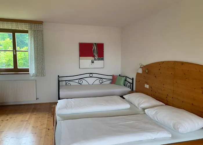 Inn Koschak Wirt & Weinbauer *